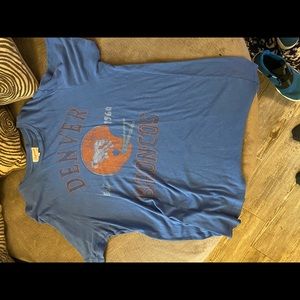 Denver Broncos shirt